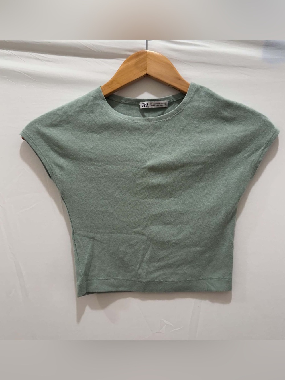 ZARA Women Sage Green Cap Sleeve Cropped Tee M